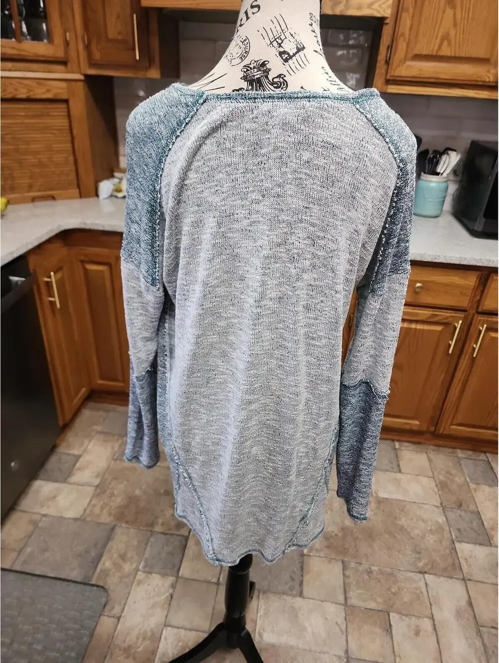 Shirt - Picture 3 of 9